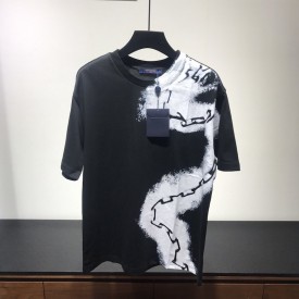 LV T Shirt With Spray Chain Print