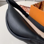 LV discovery bumbag monogram eclipse M44336