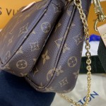 Louis Vuitton Monogram Canvas Multi Pochette Accessoires Bag Khaki LV M44813