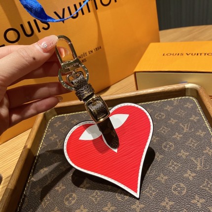 LV Game on Spade Bag Charm and Key Holder MP2911