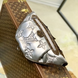 Replica Louis Vuitton Maxi Bumbag