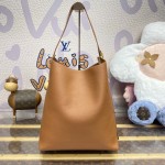 Louis Vuitton Low Key Hobo MM M24974