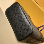 Louis Vuitton Embossed Cowhide Leather Neverfull MM M45685