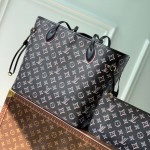 Louis Vuitton Monogram coated canvas Neverfull MM M46137