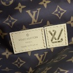 Louis Vuitton OnTheGo GM Beige 