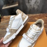 Louis Vuitton Trainer Sneaker 1A9ZCE