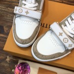 Louis Vuitton Trainer Sneaker 1A9ZCE