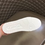 Louis Vuitton Trainer Sneaker 1AAGYJ