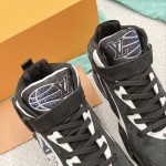 Louis Vuitton LV Trainer 2 Sneaker 1AAHCE