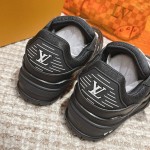 Louis Vuitton Trainer Sneaker 1AARF4