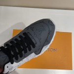 LV Run Away Sneaker 1A8UZS