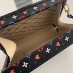 LV Game on Petite Malle M57454