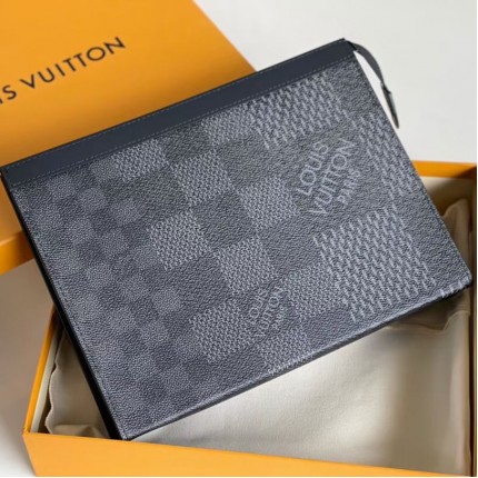 LV Giant Damier Pochette Voyage MM N41696