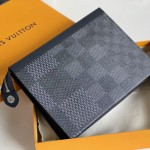 LV Giant Damier Pochette Voyage MM N41696