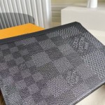 LV Giant Damier Pochette Voyage MM N41696