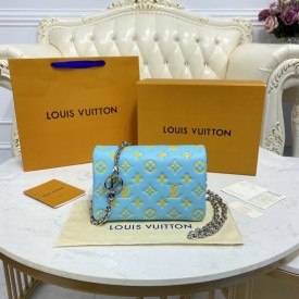 Replica Lv Pochette Coussin bag