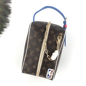 Replica LV x NBA clutch