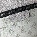 LV Monogram Discovery Backpack PM M30232