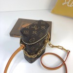 LV monogram phone box M44914