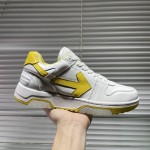 Of White Out of office "OOO" sneakers Yellow