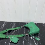 Prada Re-Edition 2005 nylon shoulder bag Green