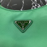 Prada Re-Edition 2005 nylon shoulder bag Green