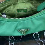 Prada Re-Edition 2005 nylon shoulder bag Green