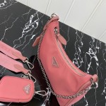 Prada Re-Edition 2005 nylon shoulder bag Pink