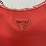 Prada Re-Edition 2005 nylon shoulder bag Red