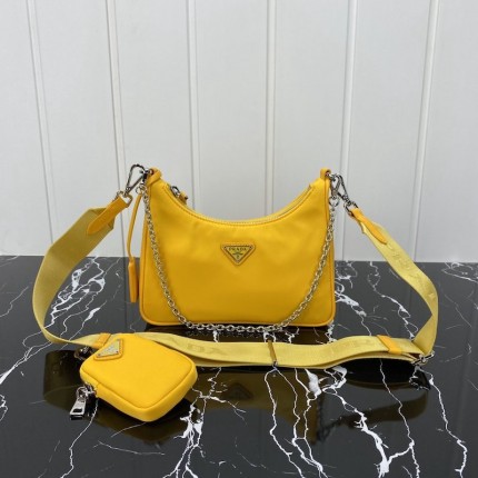 Prada Re-Edition 2005 nylon shoulder bag Yellow