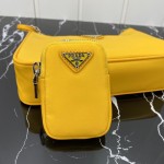 Prada Re-Edition 2005 nylon shoulder bag Yellow