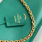 Prada Re-Edition 2005 Saffiano leather bag Green