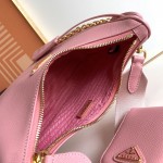 Prada Re-Edition 2005 Saffiano leather bag Pink