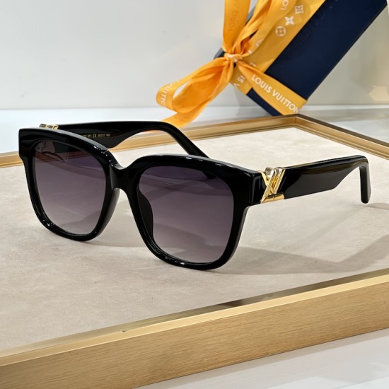 Louis Vuitton LV-GO14 Square Sunglasses Z2120W