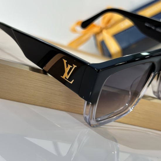 Louis Vuitton LV Clash Square Large Sunglasses Z2179W