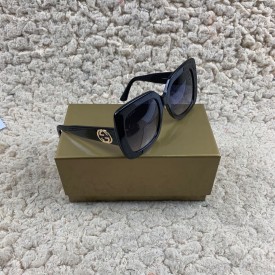 Gucci Square acetate sunglasses black