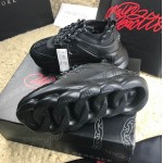 Versace Chain Reaction Sneakers Black / Black