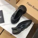 adidas Yeezy Foam RNNR Mineral Black