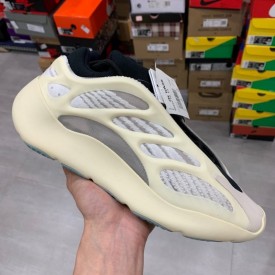 Replica Yeezy 700 V3 Azael