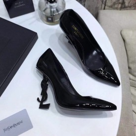 YSL opyum pump in patent leather with black heel black